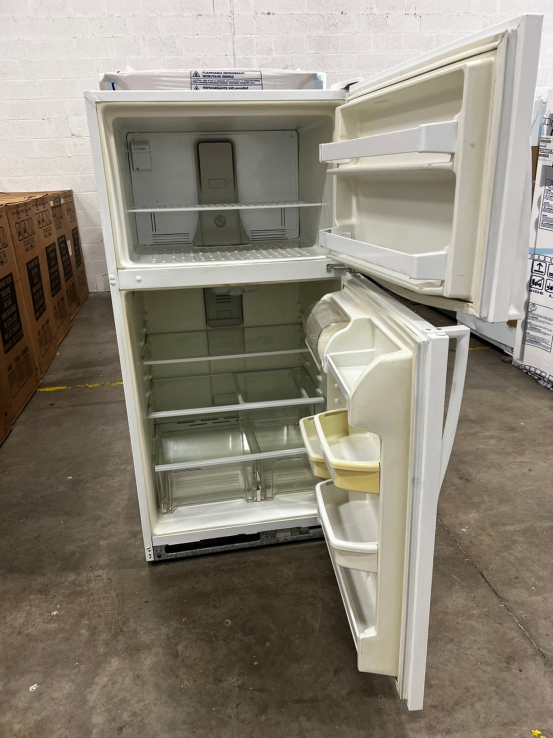 Whirlpool Top and Bottom Refrigerator Whirlpool Top and Bottom Refrigerator